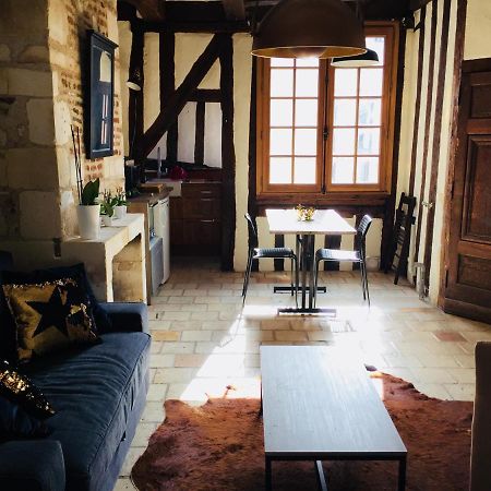 Appartement Dans Immeuble 15 Eme Siecles Vieux 图尔 外观 照片