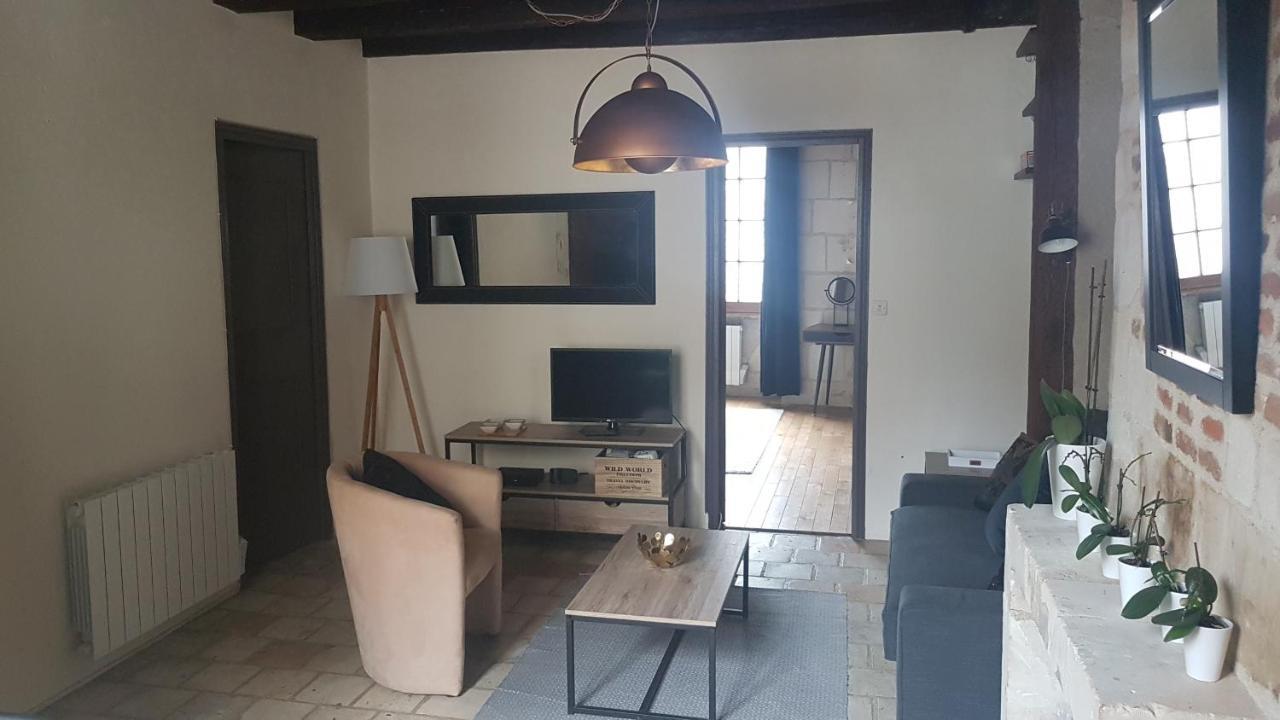 Appartement Dans Immeuble 15 Eme Siecles Vieux 图尔 外观 照片